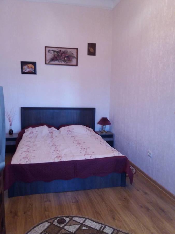 Apartment On Zarvanskaya In Old Town Камианец-Подилский Екстериор снимка